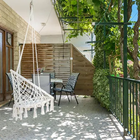 With Parking Space Kastel Stafilic, - 20802 * Каштела